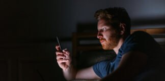 Use of artificial intelligence for mental health splits opinion