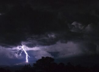 Tornado and severe thunderstorm watches issued in Minnesota