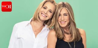 Lisa Kudrow FINALLY watches ‘Friends’ two decades after finale; praises Jennifer Aniston and calls Brad Pitt hilarious