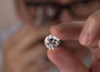 US Tariffs on Canadian Imports to Include Diamonds and Jewelry