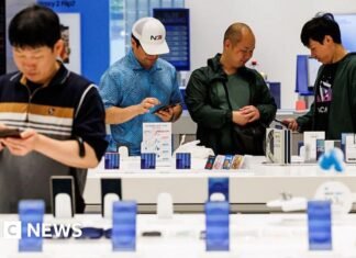 AI chip boom lifts Samsung profits by 1,800%