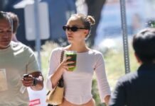 Lily-Rose Depp Puts an It-Girl Spin on the Errands Outfit