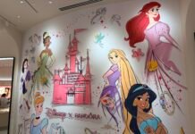 Photos: Pandora Retail Location Reopens in Downtown Disney at Disneyland
