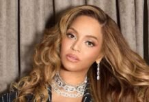 Beyoncé Brings the Business Capri Suit to the Stage With Jay-Z