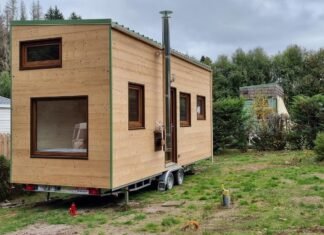 A Bespoke Kitchen Takes This Family Tiny House from Basic to Unique