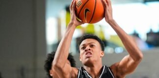 Kentucky Basketball team watches Ryan Hampton at EYBL Las Vegas