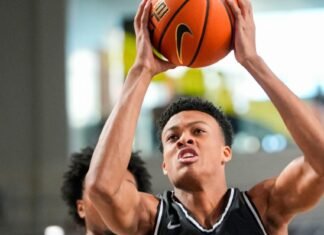 Kentucky Basketball team watches Ryan Hampton at EYBL Las Vegas