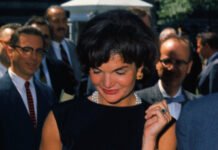 Jackie Kennedy’s Engagement Ring Set Jewelry Trends With Its Unique Design