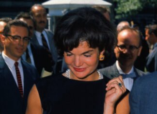 Jackie Kennedy’s Engagement Ring Set Jewelry Trends With Its Unique Design
