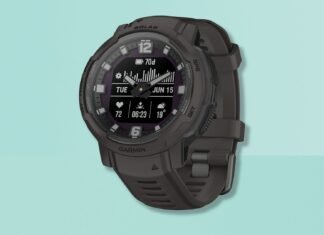 One of Garmin’s most unique outdoor watches with luminescent analogue hands and solar charging hits its lowest-ever price