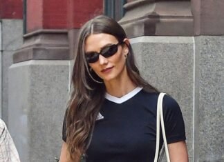 You’re Only 3 Items Away From Wearing the Coolest Flat-Shoe Outfit Trend of Late Summer 2026