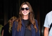 Anne Hathaway Just Wore the Closed-Toe Summer Shoe Trend I Keep Spotting on Fashion People In Europe