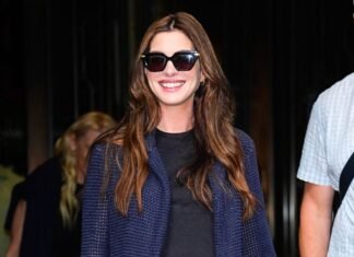 Anne Hathaway Just Wore the Closed-Toe Summer Shoe Trend I Keep Spotting on Fashion People In Europe