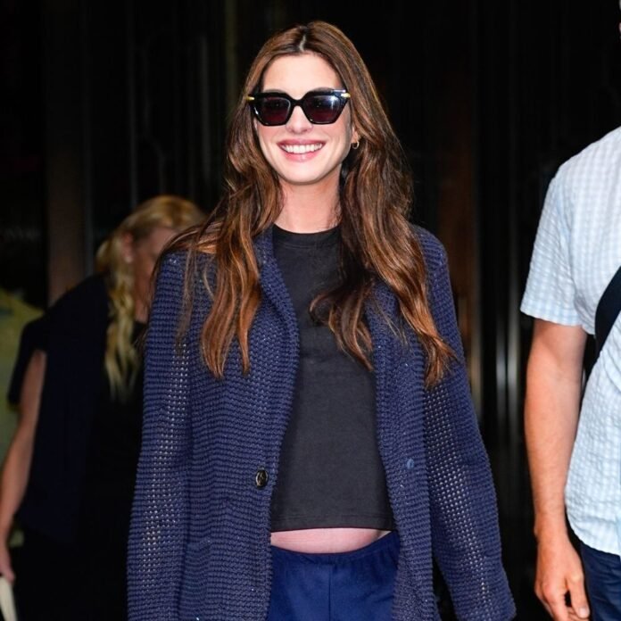 Anne Hathaway Just Wore the Closed-Toe Summer Shoe Trend I Keep Spotting on Fashion People In Europe
