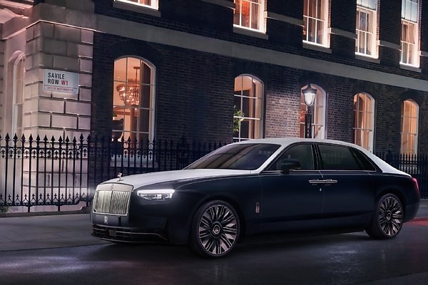 Photos : Bespoke Rolls-Royce Ghost Savile Row