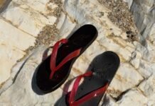 Fashion People Have Officially Crowned the ‘It’ Sandals of Summer—and They’re So The Row-Coded
