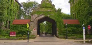 University of Chicago Law School AI strategy bans phones, laptops in class for first year students