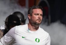 Oregon Watches Quarterback Recruiting Target Commit to USC Trojans