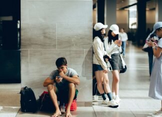 Planes, Trains, and Automobiles: How New Yorkers Dress for Summer Weekends