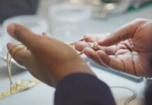 Heartland Roadshow Stops In Memphis For Antique, Jewelry Appraisals