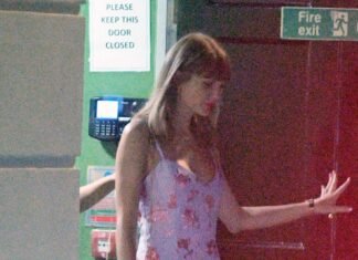 Taylor Swift Makes Her First Post-Wedding Solo Appearance in a Lavender Haze