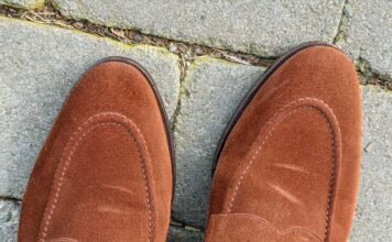 The tip – Handling light streaks and compressed suede