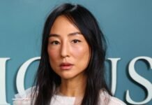 Mary-Kate and Ashley Are Backing This Tasteful Shirt Trend for Fall
