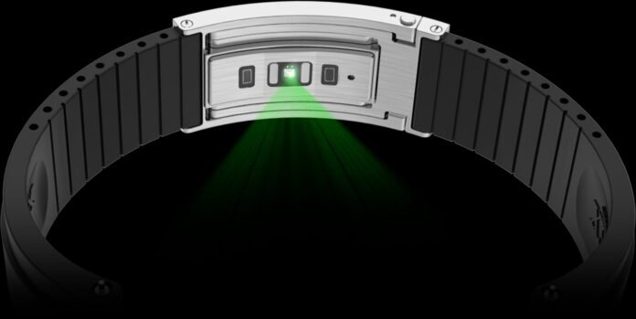 XBAND, the health tracker to wear with your own watch