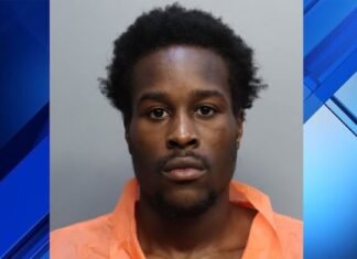 Clumsy Homestead thief drops phone while fleeing Facebook jewelry robbery, leading to arrest: Cops