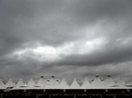 Nearly 500 flights delayed at DIA on Sunday amid severe thunderstorm watch