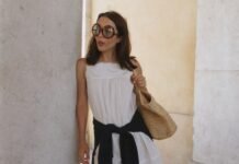 Trés Chic! 7 Capsule Wardrobe Pieces to Pack For a Parisian City Break
