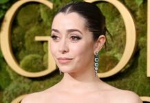 10 Showstopping Celebrity Jewelry Moments On The Red Carpet